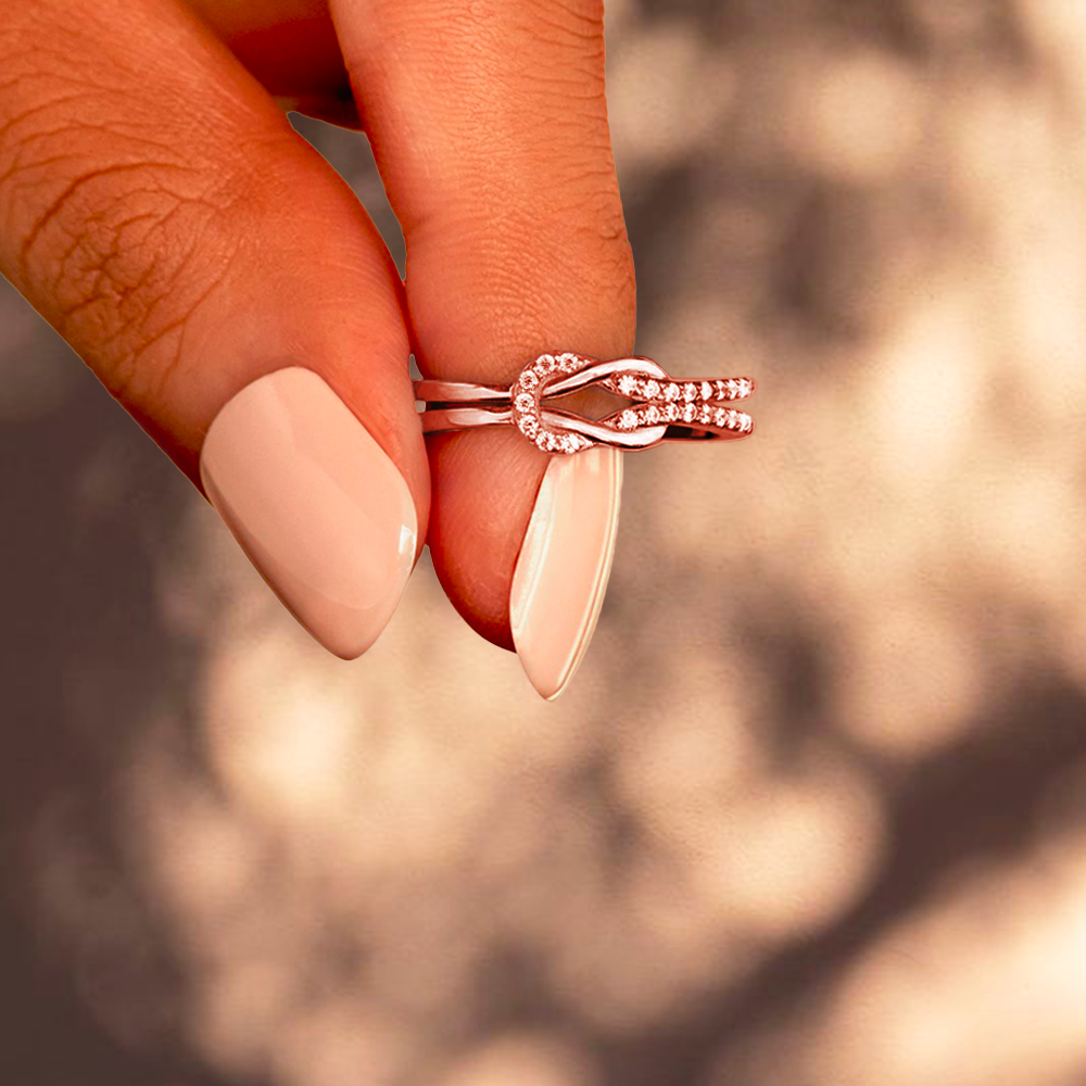 Anillo ajustable con Nudo infinito