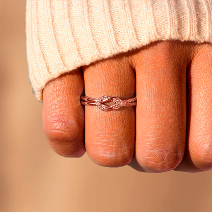 Anillo ajustable con Nudo infinito