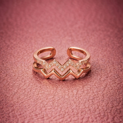 Anillo ajustable con diseño de montaña